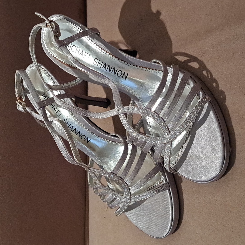 Michael Shannon Size 6.5 Silver Strappy Heeled Sandals, EUC, worn 1x for wedding